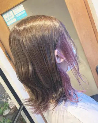 ミディアム カラー 井上 花音のヘアスタイル