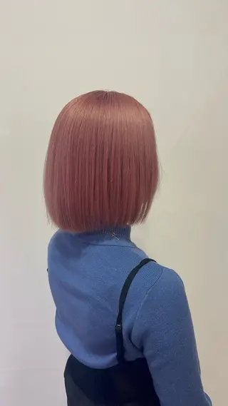 ショート カラー オカベ ショウマのヘアスタイル