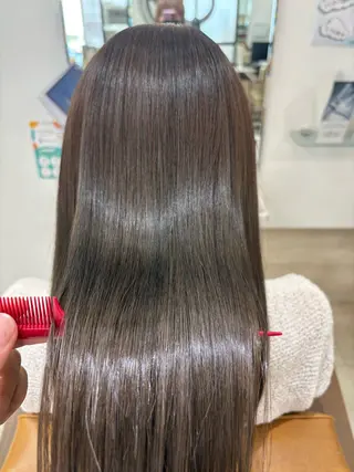 ロング 栗田 優月のヘアスタイル