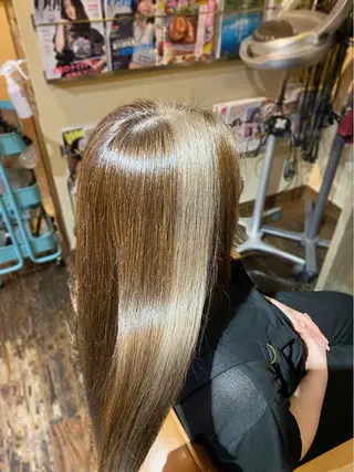 ロング カラー saya (サヤ)のヘアスタイル