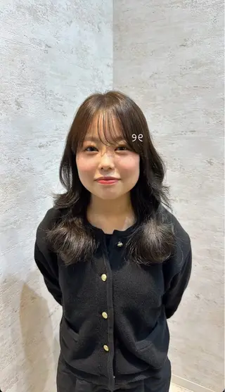 セミロング カラー 渡辺 りずのヘアスタイル