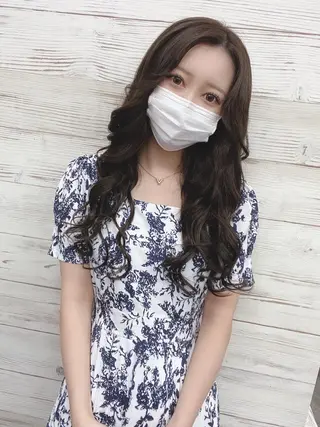 ロング カラー ヘアアレンジ LAVENDIA 初音のヘアスタイル