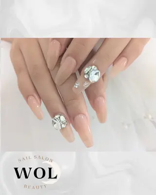 ネイル WOL🌙 momokoのネイルデザイン
