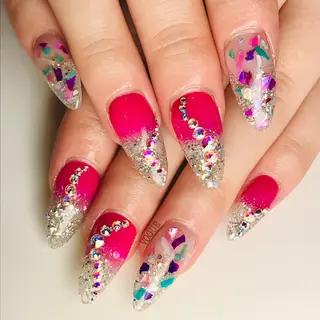 ネイル VOGUE ×SWANのネイルデザイン