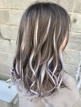 カラー ダブルスキルエクステ /羽エクステ白石宇由のヘアスタイル