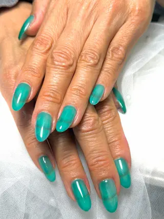 ネイル 池袋Uni nail 上品シンプルデザインのネイルデザイン