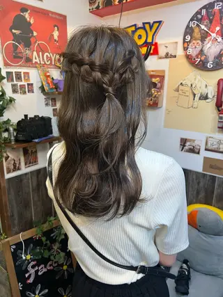 セミロング カラー ヘアアレンジ カラーパティシエ facce🌼ikoのヘアスタイル
