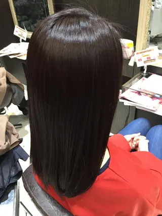 セミロング カラー yui .のヘアスタイル