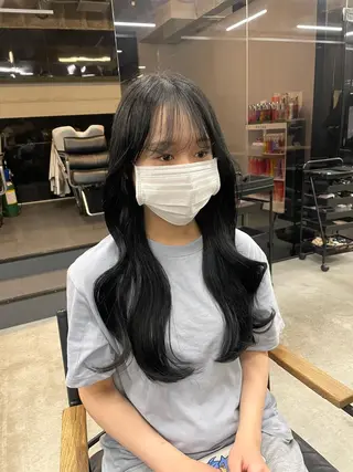 ロング 伊藤 莉奈　韓国ヘアのヘアスタイル