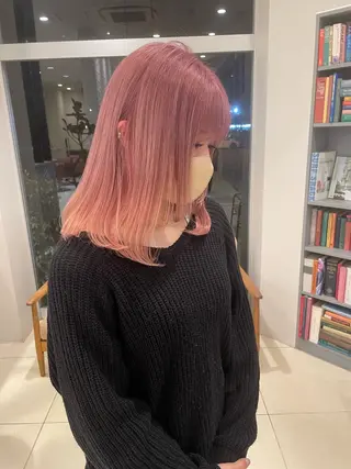 セミロング 三ツ木 真由のヘアスタイル