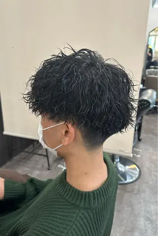 ミディアム パーマ メンズ 🌿ガクト 🌿艶髪透明感のヘアスタイル