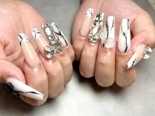 ネイル elu :nail&eyeのネイルデザイン