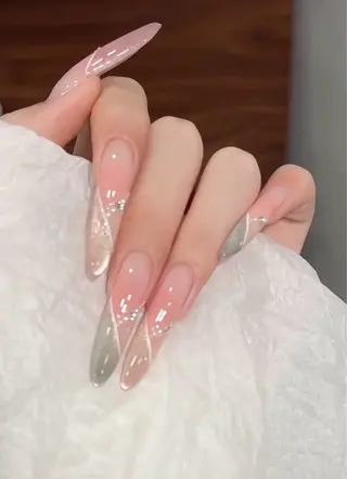 ネイル 周 テイのネイルデザイン