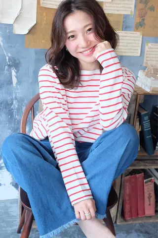 カラー あやかショート 白髪ぼかしのヘアスタイル