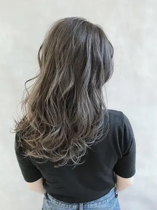 セミロング カラー _WHITE 難波本店のヘアスタイル