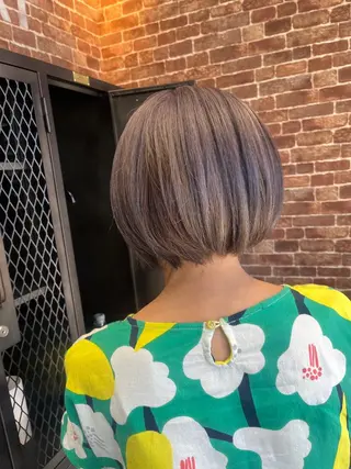 ミディアム カラー パーマ ヘアアレンジ メンズ キッズ ネイル マツエク・マツパ アイブロウ 久木原 ゆりのヘアスタイル