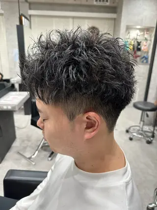 ショート パーマ メンズ ユウ🪄 パーマ指名No1のヘアスタイル