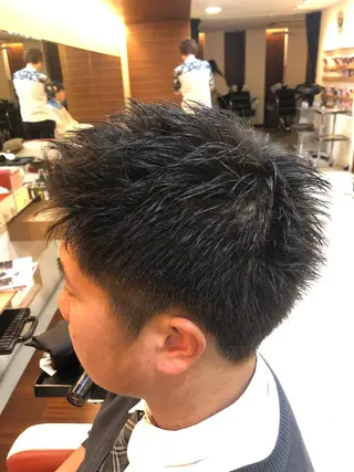 ショート メンズ 塩谷黎✨イルミナ カラーメンズパーマ✨のヘアスタイル