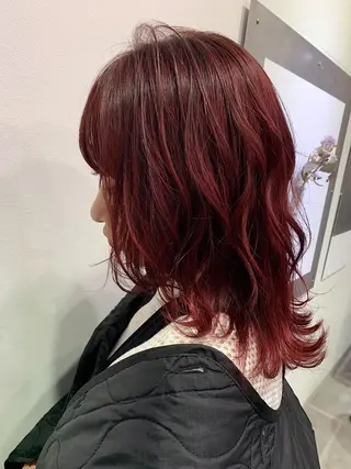 ミディアム カラー 切りっぱなしボブ／ 暖色カラー／なつみのヘアスタイル