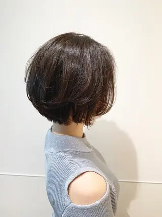ミディアム カラー ヘアアレンジ 髪と心を整える美容師 透明感カラー/ボブのヘアスタイル
