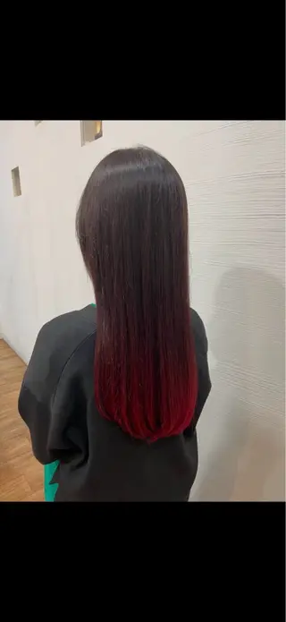 ロング カラー アトリエファゴ yosukeのヘアスタイル