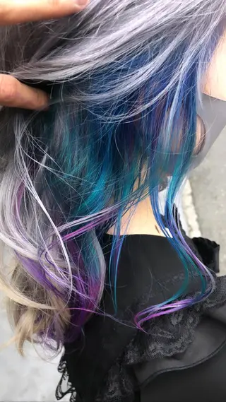 セミロング カラー 原宿サロン代表 デザインカラー伊藤卓のヘアスタイル
