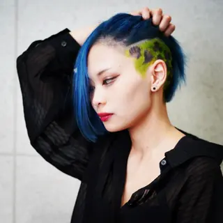 ショート カラー 西村 真実子のヘアスタイル