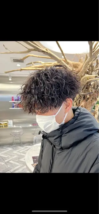 ショート 透け感ベージュ ／ミハルのヘアスタイル