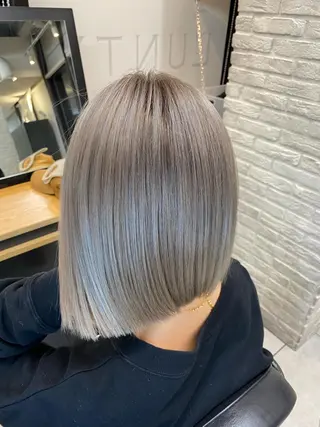 ショート 梅田/レイヤーカット /ミルクティーカラーのヘアスタイル