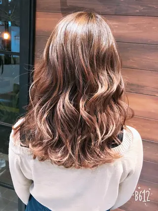 ロング kawamoto akaneのヘアスタイル