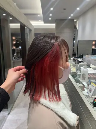 ミディアム カラー サキ🤍ハイトーン 🩰くびれ巻きヘアのヘアスタイル