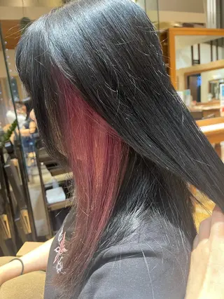 カラー バヤラー バイガルマーのヘアスタイル