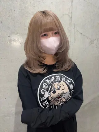 カラー セミロング ハイトーン😺艶 ✨ブリーチ✨透明感のヘアスタイル
