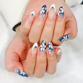 ネイル 藍野 裕子のネイルデザイン