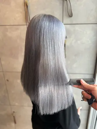 ロング カラー 🎀ハイトーン・艶 カラー HANA🎀のヘアスタイル