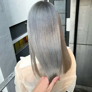 セミロング カラー ウルフ/レイヤー/ ブリーチカラーのヘアスタイル