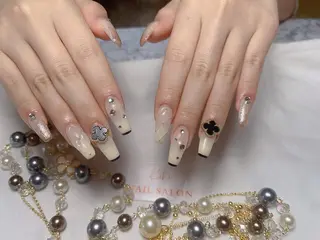 ネイル 💕鈴木ユリ パラジェル/オフ無料のネイルデザイン