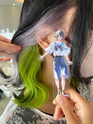 セミロング カラー インナーカラー 推し ブリーチ 髪質改善のヘアスタイル