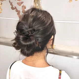セミロング カラー ヘアアレンジ 柏木 彩花のヘアスタイル