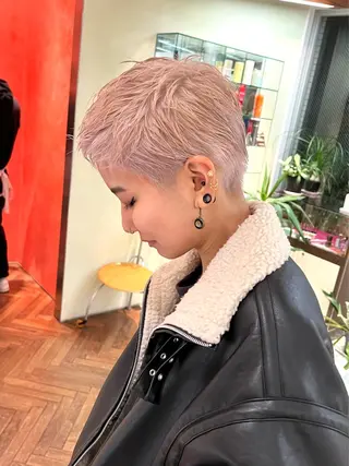 ショート カラー tokute Takahashiのヘアスタイル