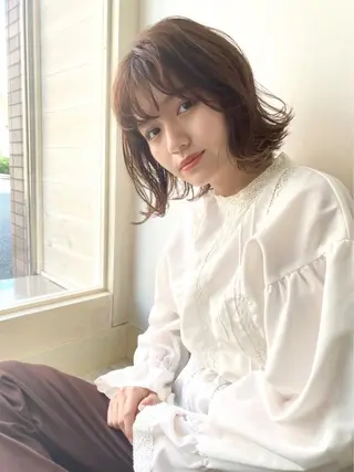 ミディアム カラー 大西 碧海のヘアスタイル