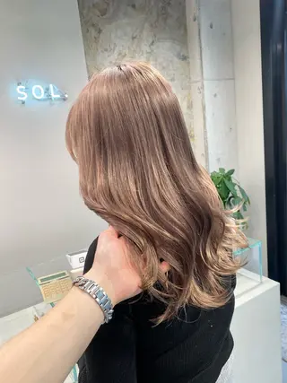 セミロング カラー ヘアアレンジ 原宿・デザインカラー YUI🤍ྀིのヘアスタイル