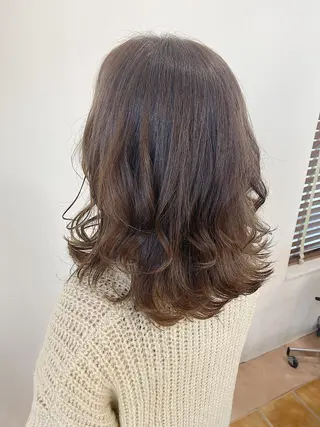 ミディアム カラー 時末侑実 桜井駅のヘアスタイル