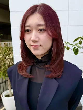ミディアム 角岡 真帆のヘアスタイル