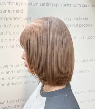 ショート カラー ブリーチ👩🦳/ ✂︎MANAMIのヘアスタイル
