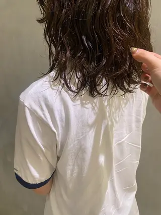 ミディアム いとう ほのかのヘアスタイル