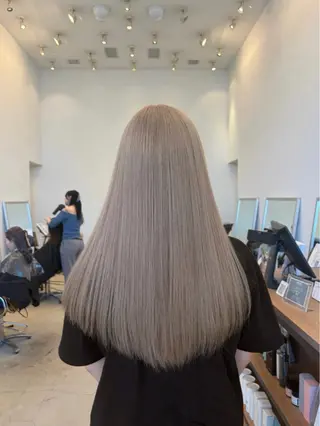 ロング 羽鳥 菜々子のヘアスタイル