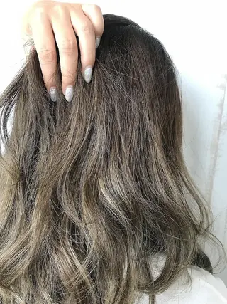 セミロング カラー パーマ ヘアアレンジ 大阪レミーエクステ チビ編み込みのヘアスタイル