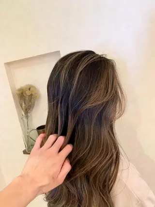 ロング Lit.豊橋 夏目のヘアスタイル