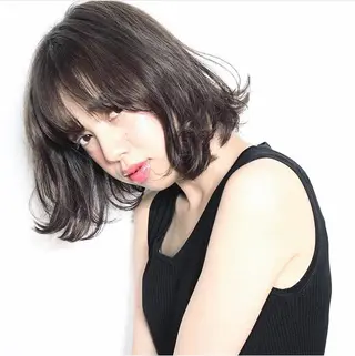 ミディアム J /レイヤーカット /ショートボブのヘアスタイル